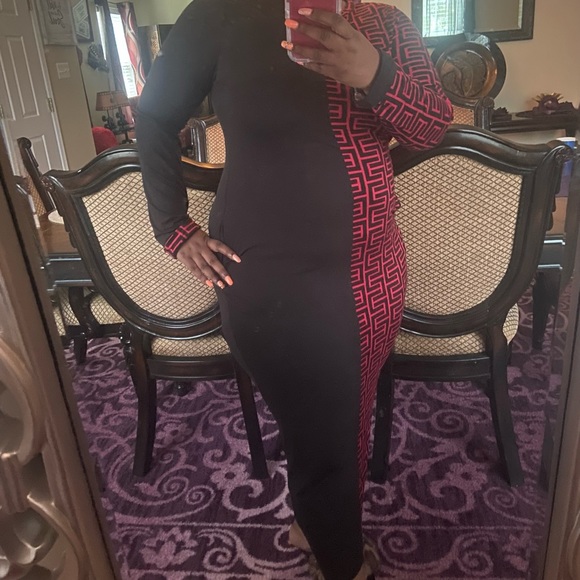 Red Geometrical Dress (CURVY) - Picture 2 of 2